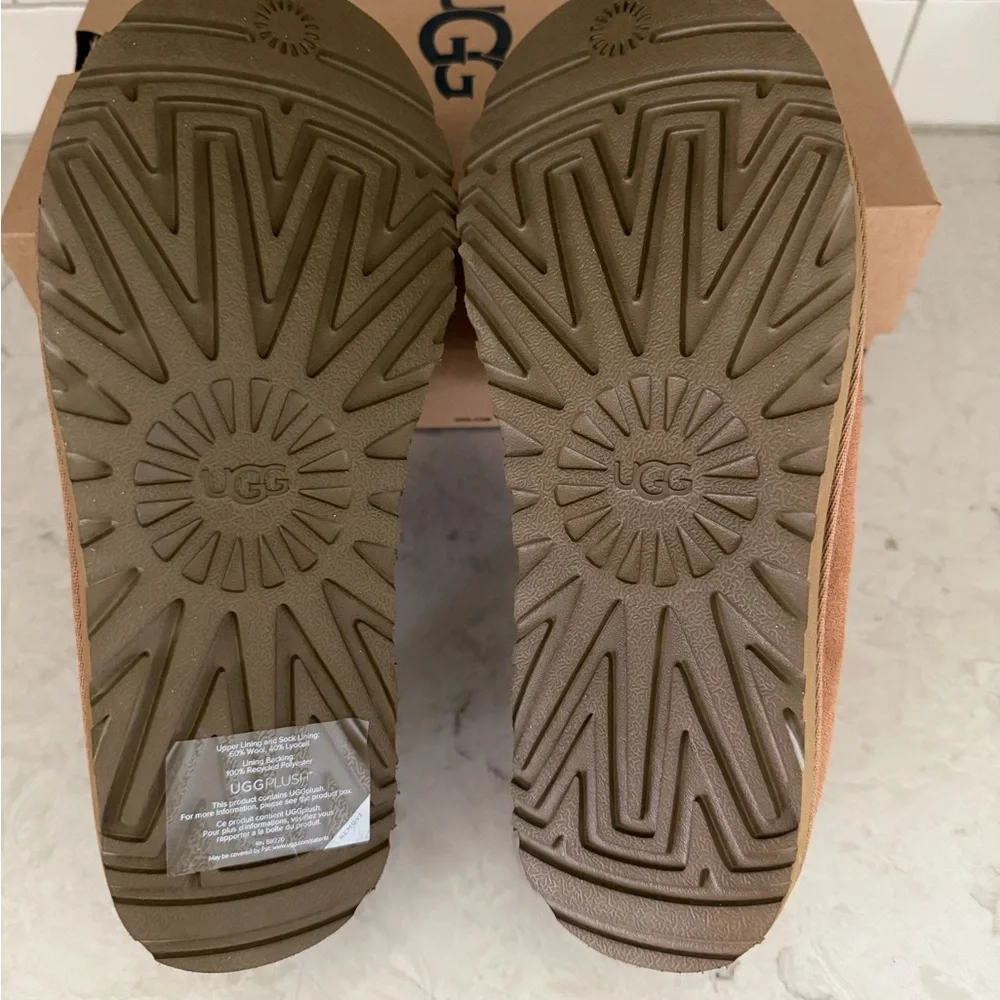 UGG Chestnut Suede Fleece-Lined Slip-On Mules - Picture 3 of 4